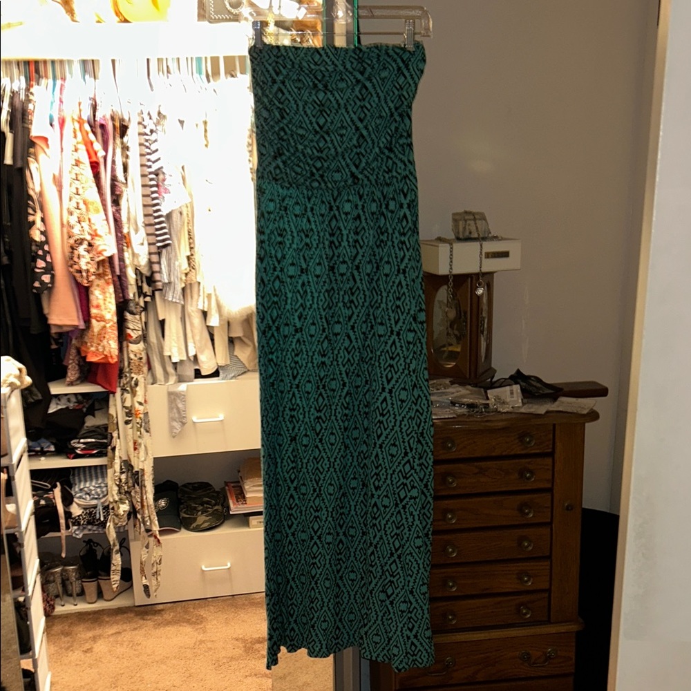 Forever 21 Strapless Blue/Black Patterned Dress